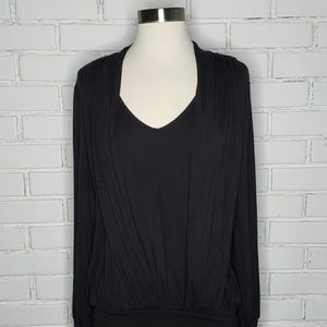[Chelsea & Theodore] Black v-neck blouse